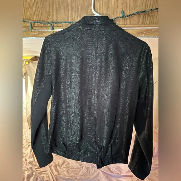 Black Mossimo snake print Women's lightweight moto layering Jacket size S/M - Picture 6 of 7